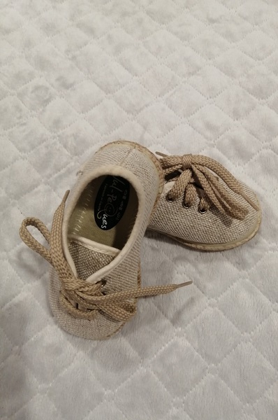 Zapato niño con cordón bicolor