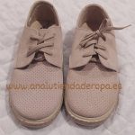 Zapato niño perforado con cordones