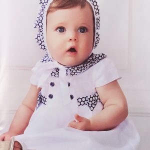 Vestido bebe con capota y braguita