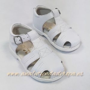 Sandalia piel blanca primeros pasos para bebe D`Bebe